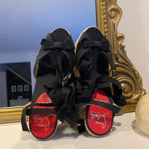 Christian Louboutin Isabelle black wedges. Size 35 - Picture 3 of 8